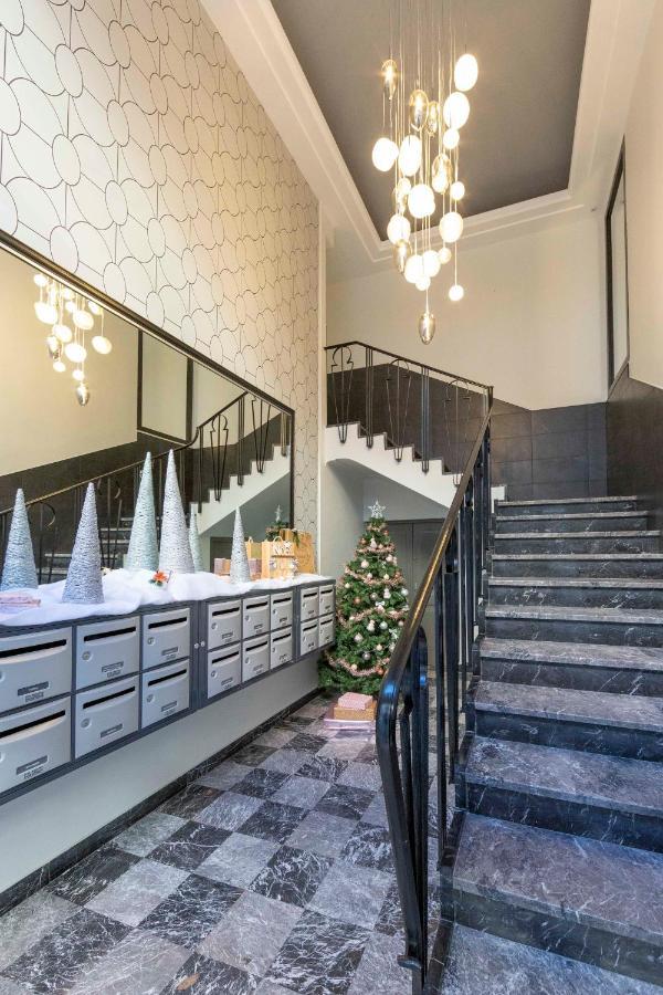 Robert Soleau Bright Design Flat Center Of Antibes Apartment Bagian luar foto
